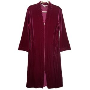 VTG Diamond Tea Sm Scarlet Red Velvet Zip Robe Quilted Collar Made in‎ Canada